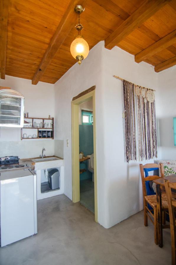 Dimitrakis Guesthouse Donoussa Exterior photo